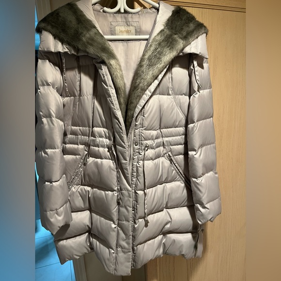WOMEN’S WINTER PUFFER-BRAND NEW - Picture 2 of 2